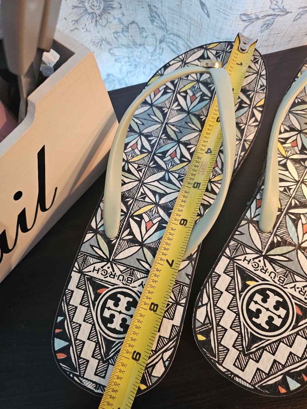 Tory Burch Thandie Printed Wedge Flip Flops Psychedelic Geo Mint Green Sz 8.5 - Picture 13 of 14
